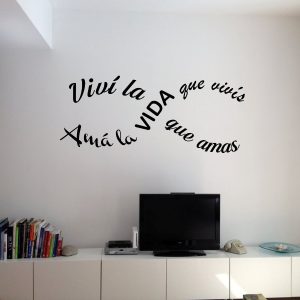 Vinilo Frase Vivi La Vida Que Amas Decorativo Pared 60cm