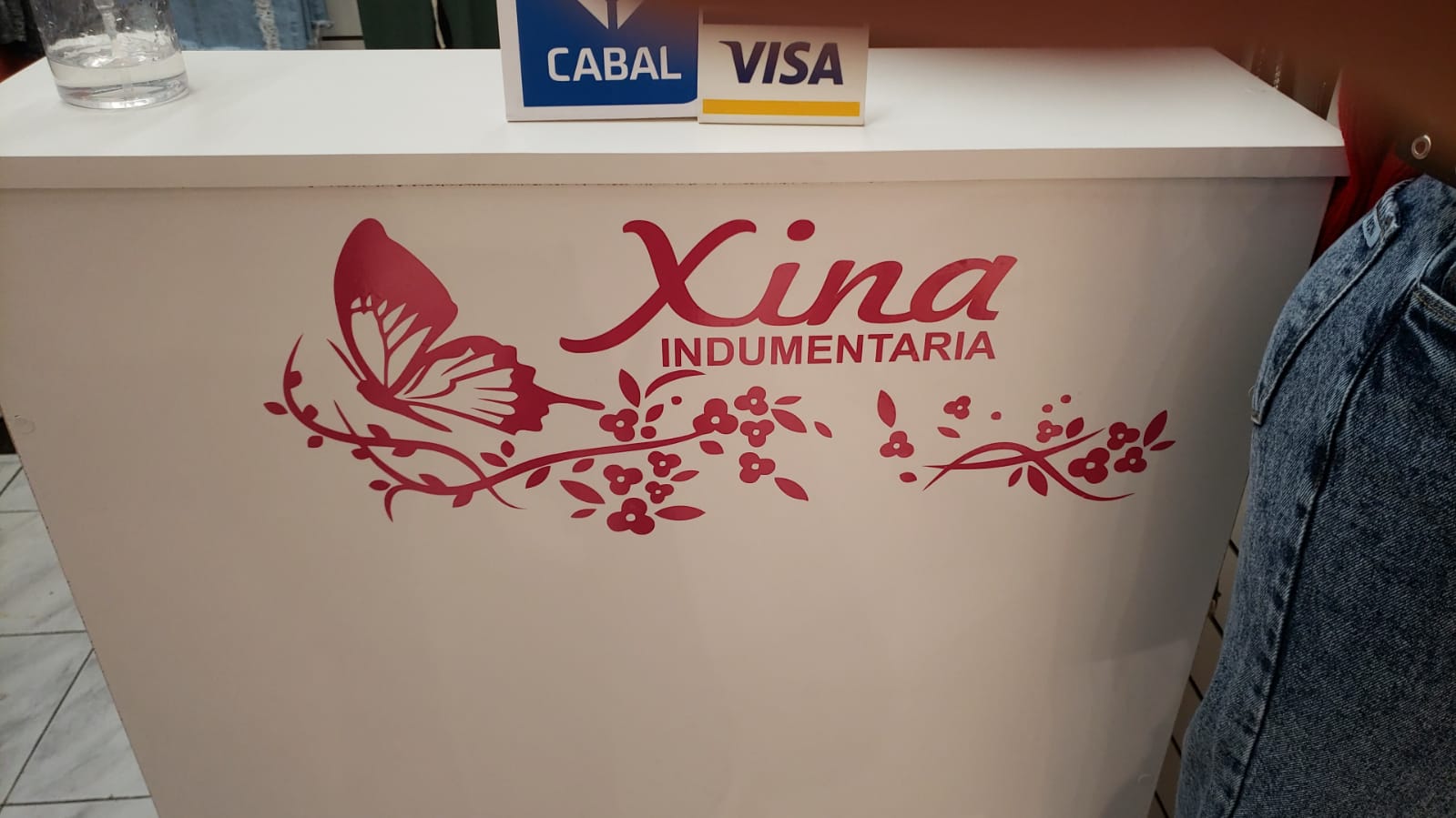 Vinilo Decorativo Mostrador de local Xina