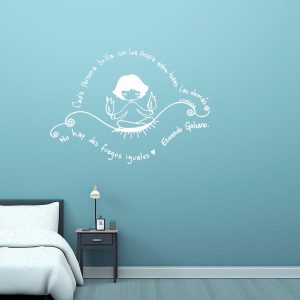 Frase Decorativa de Eduardo Galeano "Cada persona Brilla con luz propia ..." 80x60cm